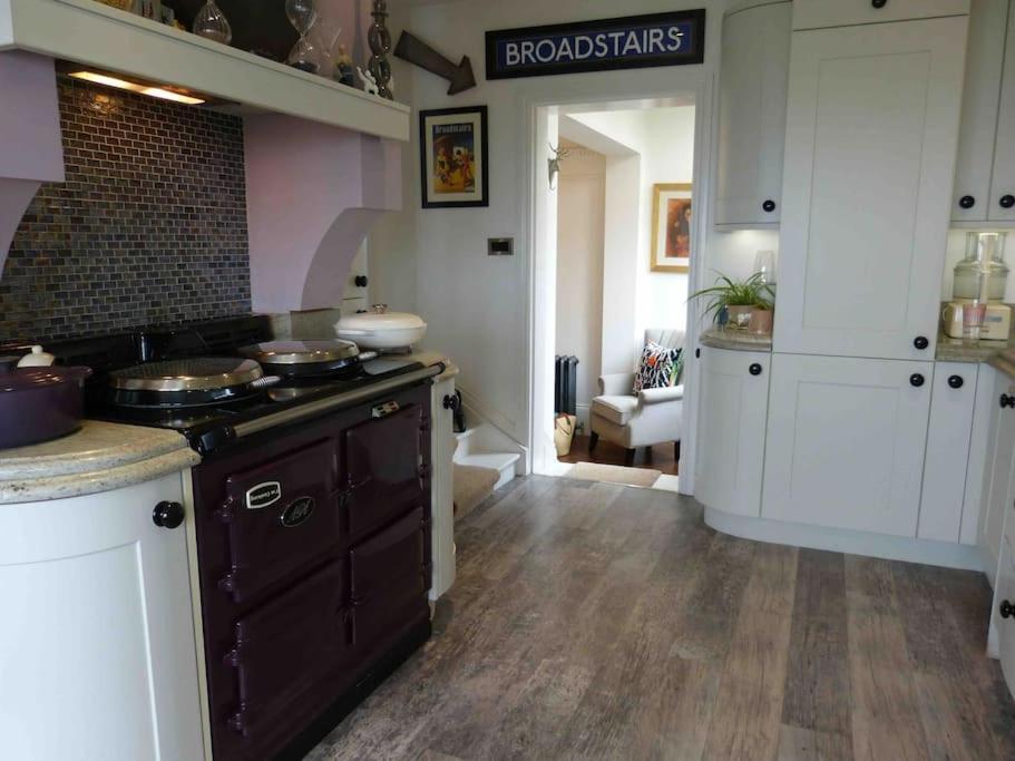 Amazing Sea Views And Much More…. Apartment Broadstairs Bagian luar foto
