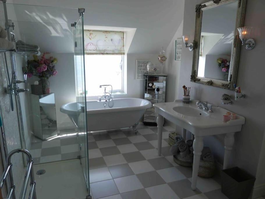 Amazing Sea Views And Much More…. Apartment Broadstairs Bagian luar foto